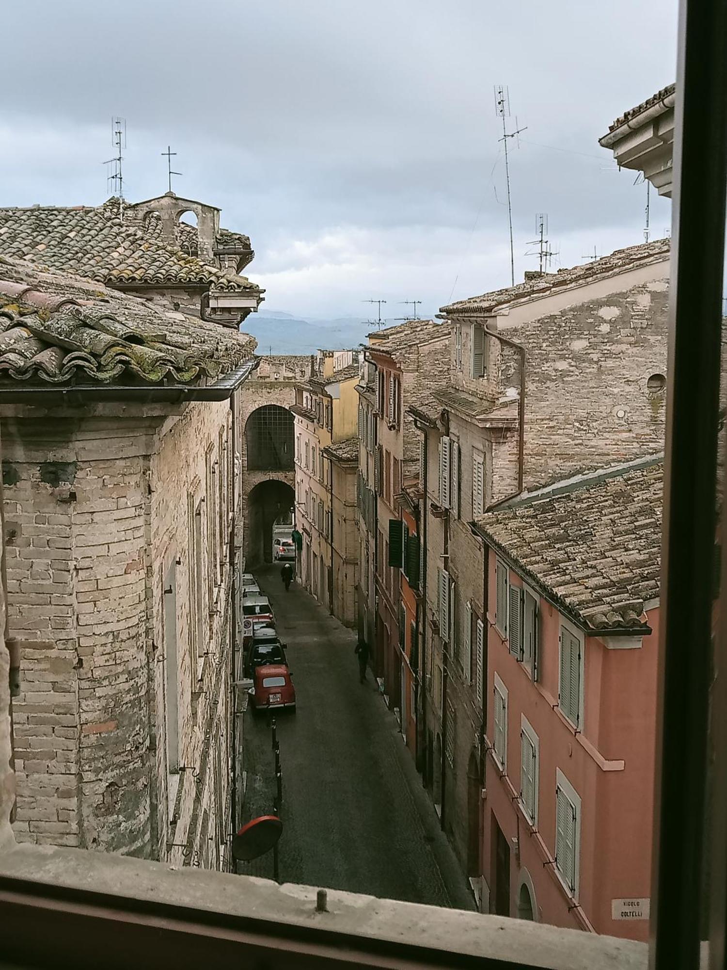 Camere Via Crispi Centro Storico Macerata Luaran gambar
